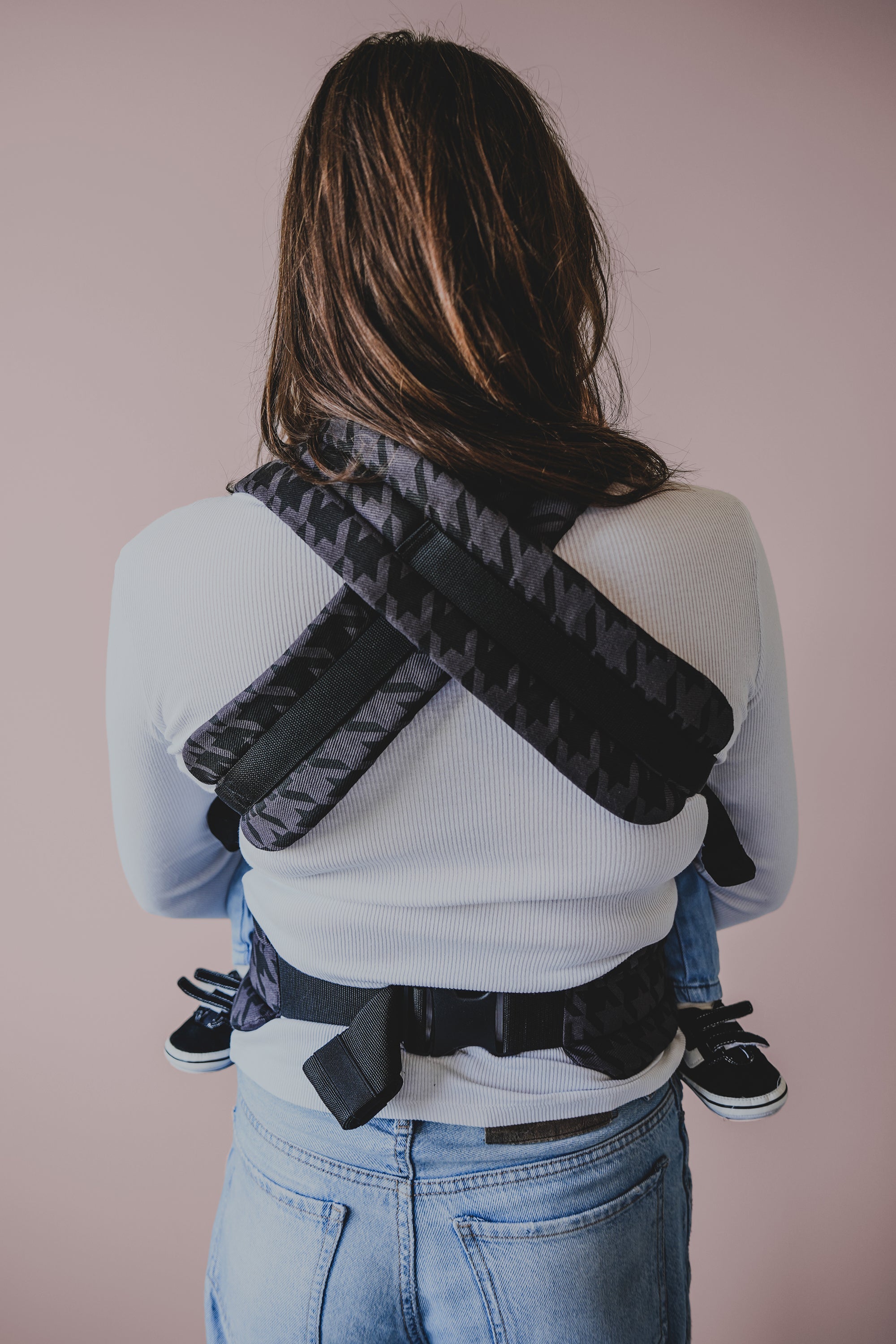 The Mexley Carrier l Onyx-Houndstooth