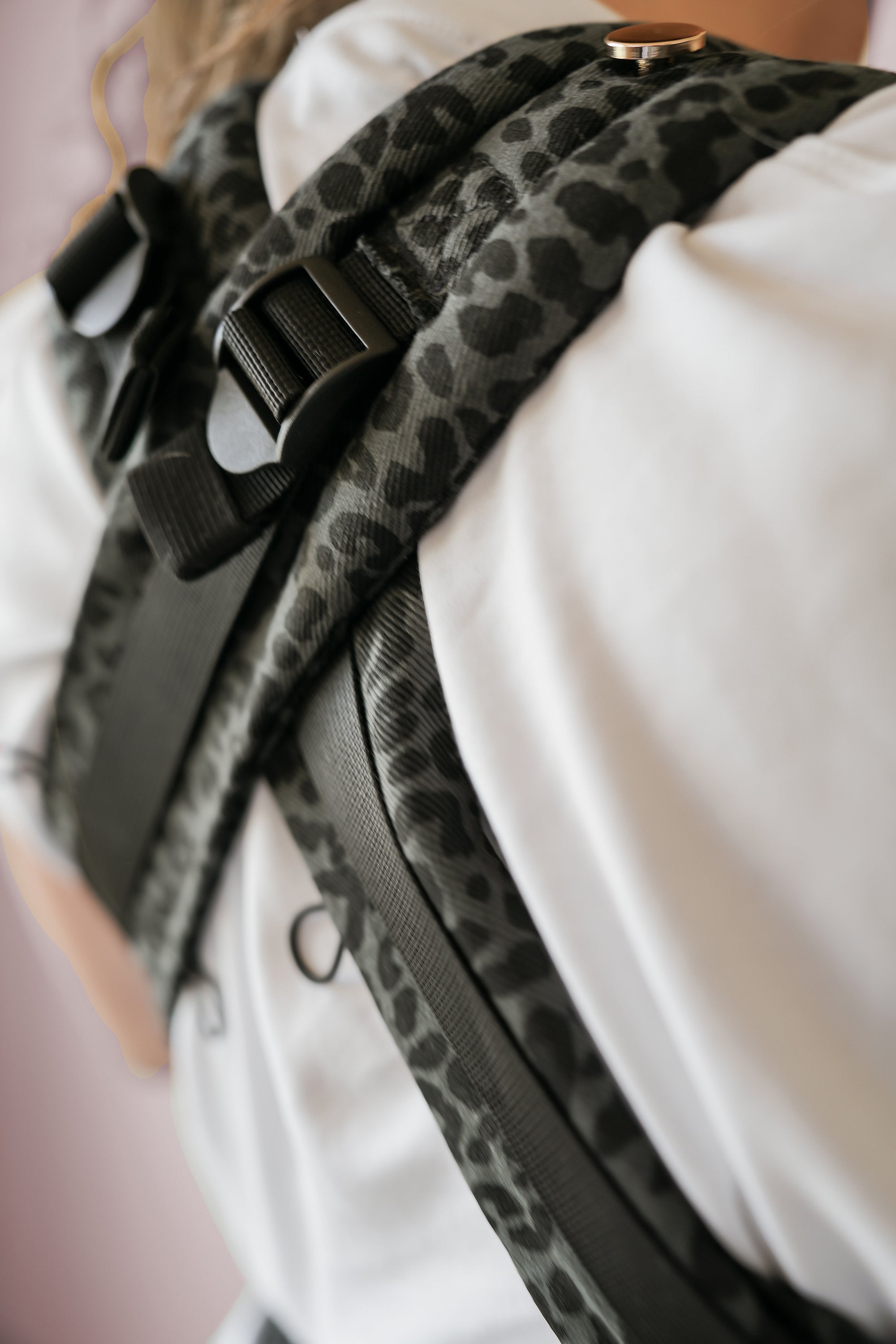 The Mexley Carrier l Houndstooth