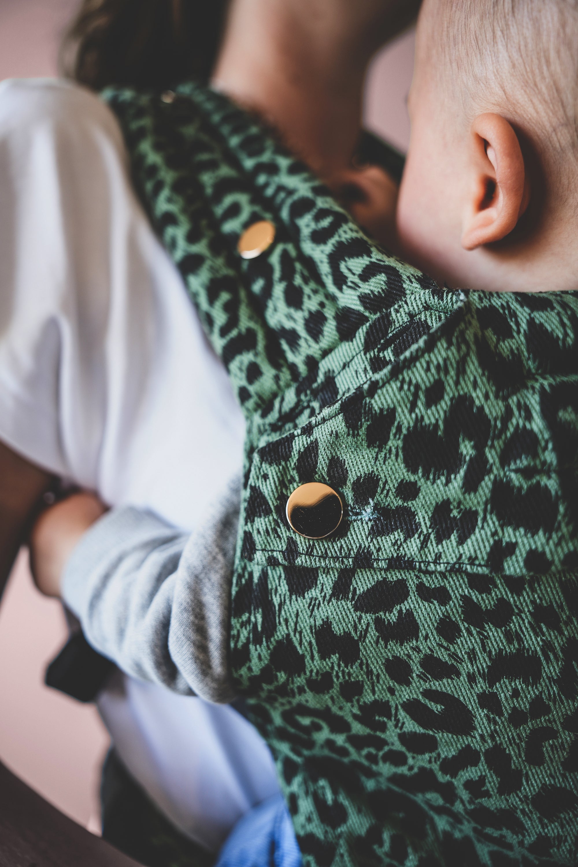 The Mexley Carrier l Houndstooth