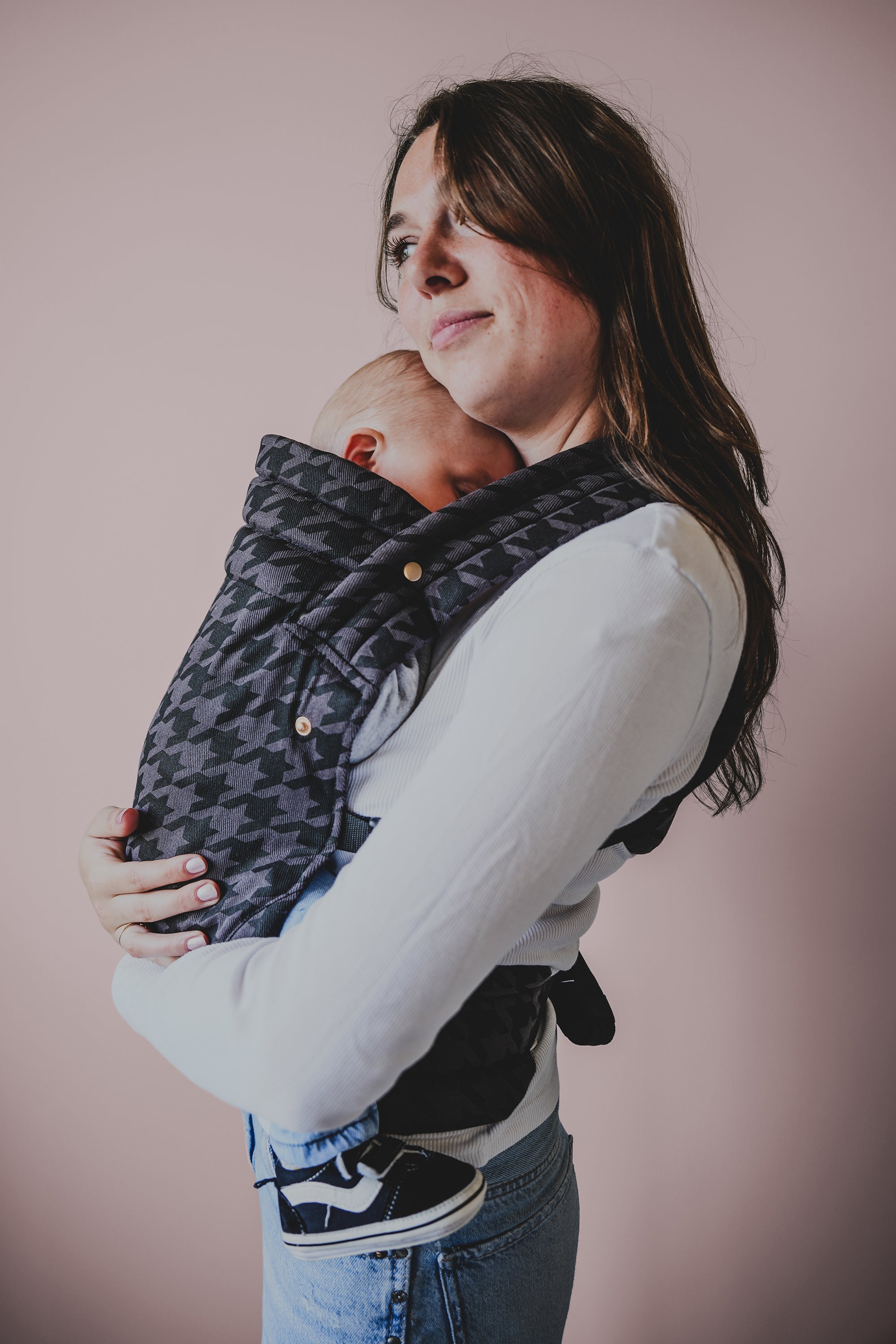 The Mexley Carrier l Onyx-Houndstooth