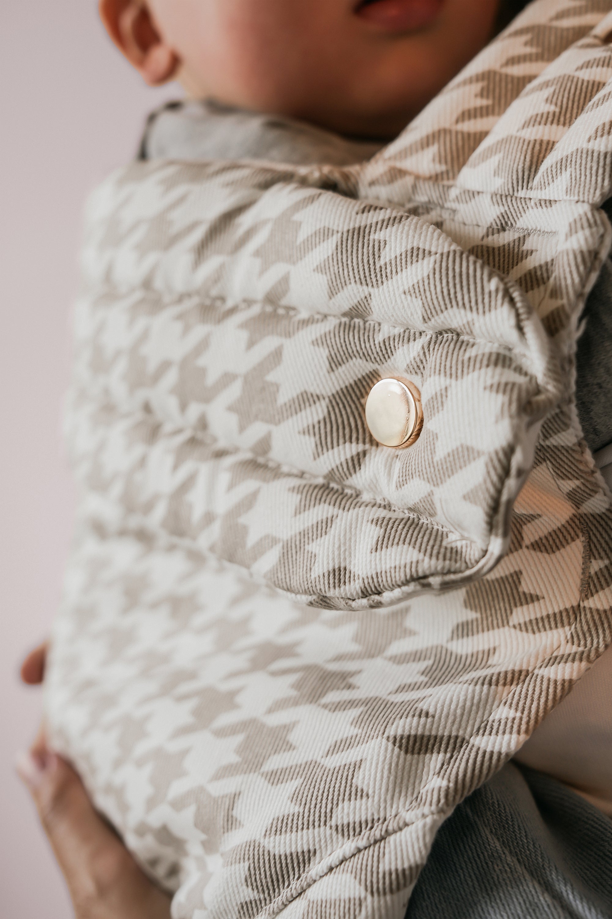 The Mexley Carrier l Houndstooth